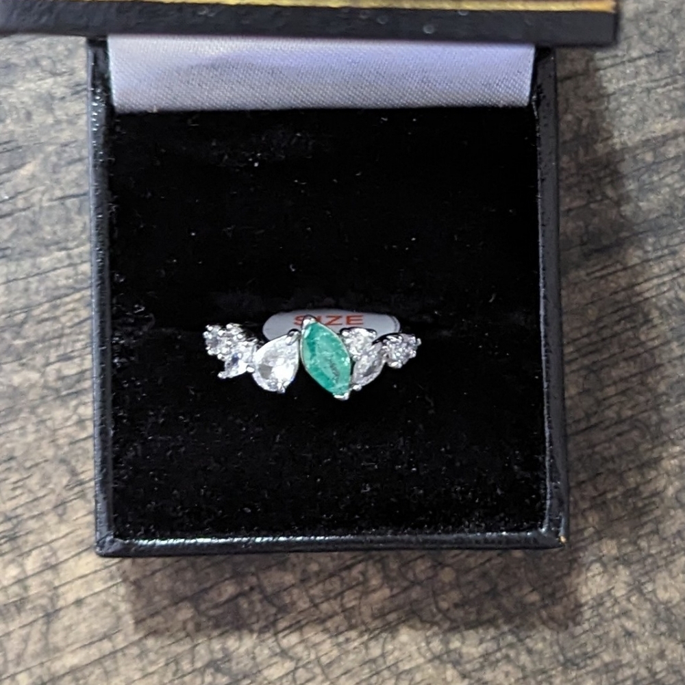"Luck Be a Lady" Bomb Party ring size 6 RBP5933 NWT